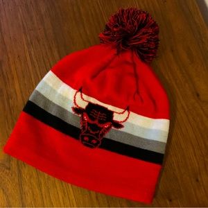 Mitchell & Ness Chicago Bulls Pom Beanie